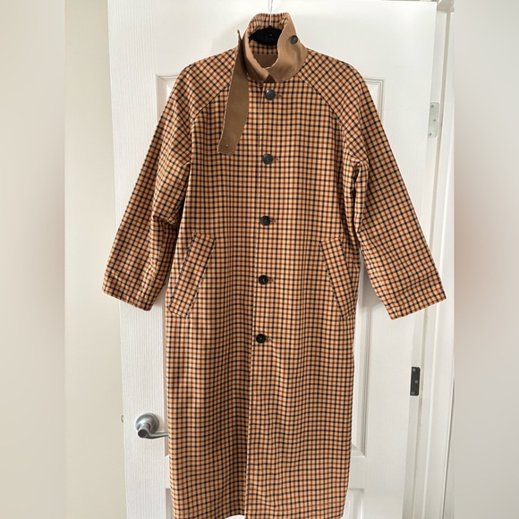 Zara Reversible Plaid Trench - Picture 4 of 4